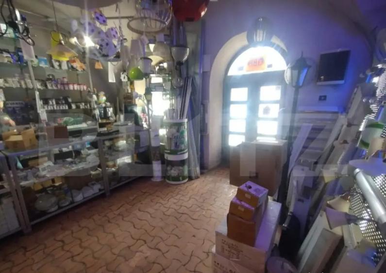 Cladire istorica, 5 camere, 600 mp, spatiu comercial+birouri - 7