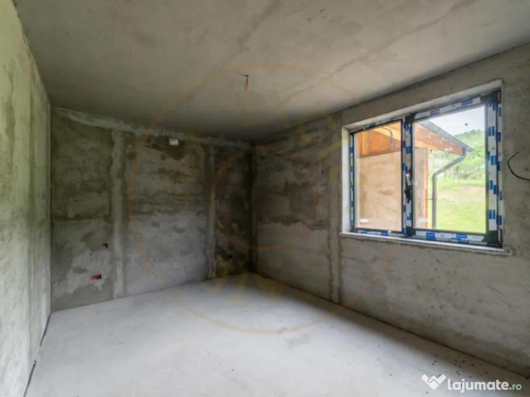 Casa P+1, Babana-Arges cu panouri si apa de izvor - 4