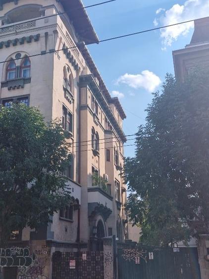 Apartament cu 2 camere decomandat, mobilat în P-ța Romană