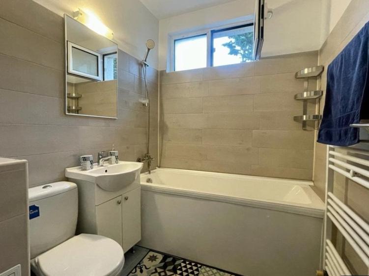 Tomis II, apartament cochet cu 2 camere, mobilat si utilat, etaj 1 - 12