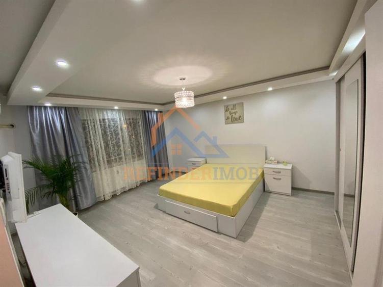 Garsoniera de vanzare, zona Decebal - 1