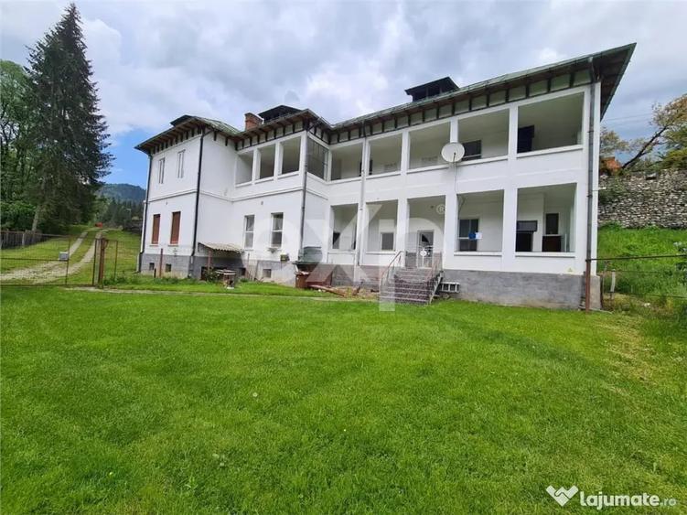 Casă cu 6 camere cu Teren 15524 Mp în Voineasa
