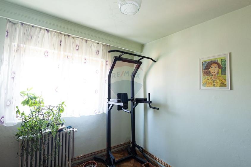 Apartament cu 5 camere de vânzare în zona Cetate - 11