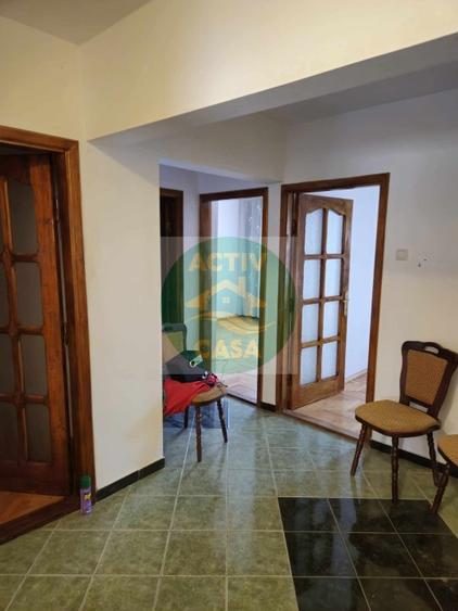 Apartament 3 camere, centru - 1