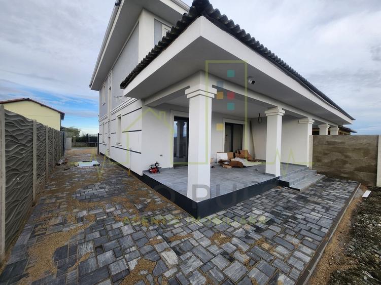 Duplex la cheie. 3 bai. 5 camere. La 4 minute de Timisoara. - 2