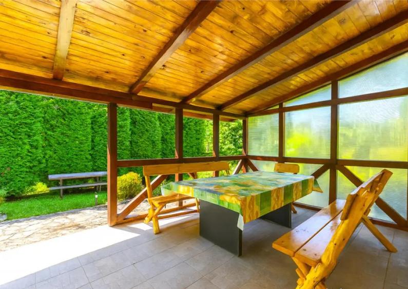 OFERTA REZERVATA!!Refugiu montan,cu 2100 mp domeniu verde,ar - 6