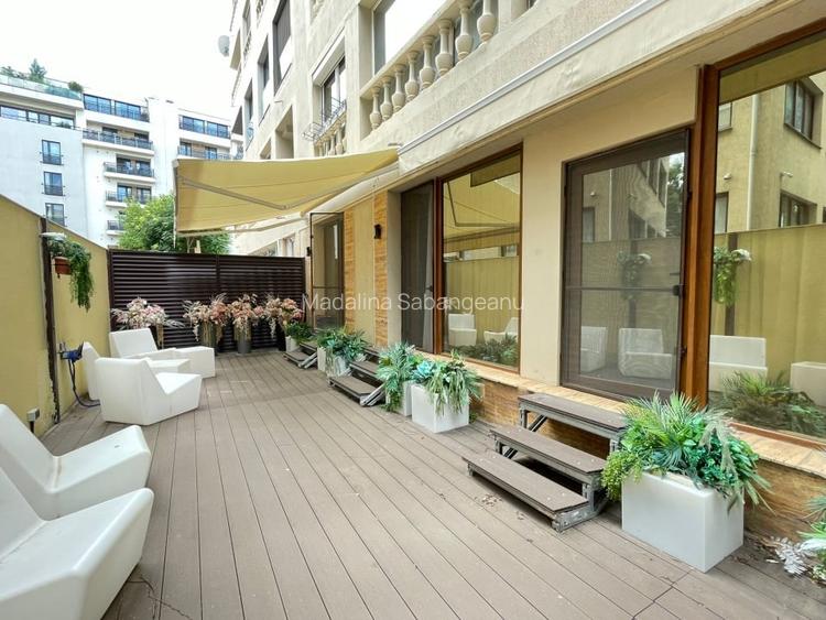 Apartament de 3 camere si curte privata - Parcare subterana