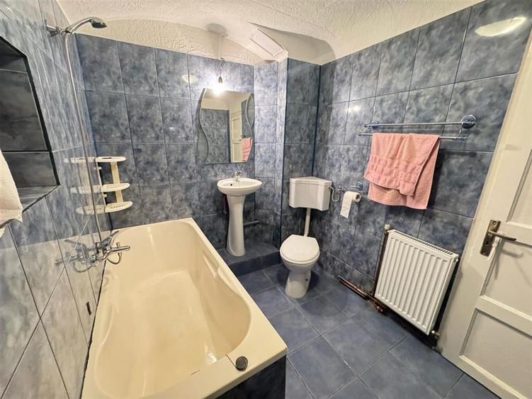 Apartament 3 camere la casa zona Centrala - 5