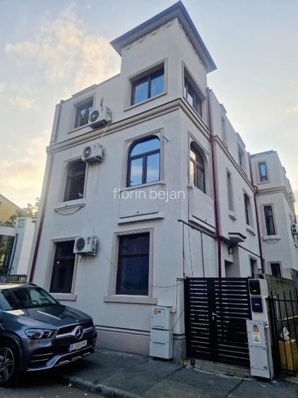 Vilă elegantă cu curte și finisaje premium – Gradina Ronda, Sector 2 Vilă elegantă cu curte și finisaje premium – Gradina Ronda, Sector 2