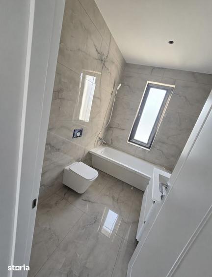 Casă cu 3 camere cu Teren 450 Mp în Tomești