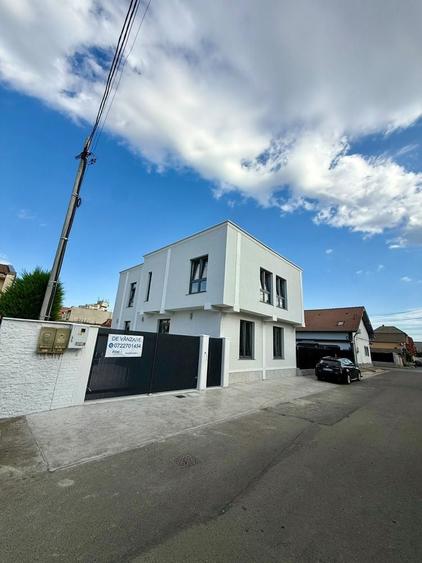 Casă cu 4 camere în Central