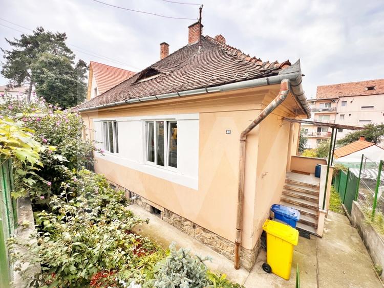 Casa pe un singur nivel cu 3 camere+pivnita. Pod si curte-Zona Sub Arini - 8