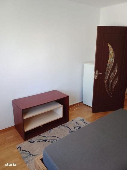 Garsoniera de inchiriat, zona CET - 7