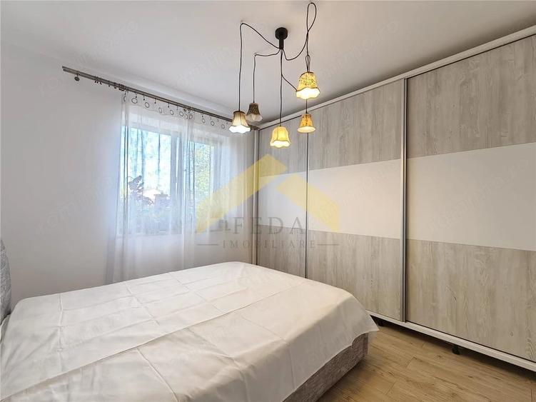 Apartament cu 3 camere decomandat în Bujac