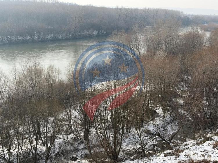 Teren deosebit în Malu Mare – Super View către Jiu | 2.500 mp | Deschidere 100 m - 1