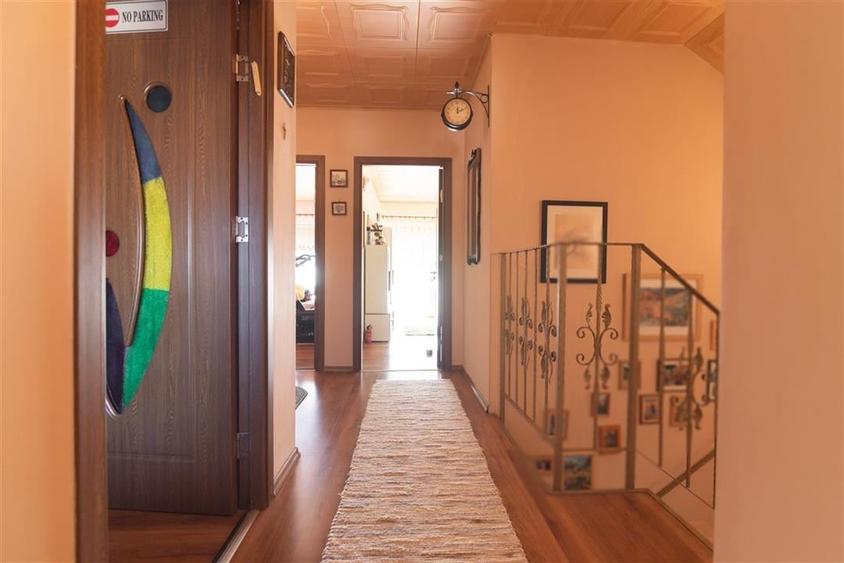 Casa P+M cu 4 camere+living+loc de luat masa in Santion - 36