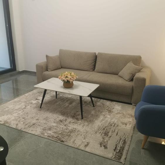 Apartament cu 2 camere decomandat în Roșu