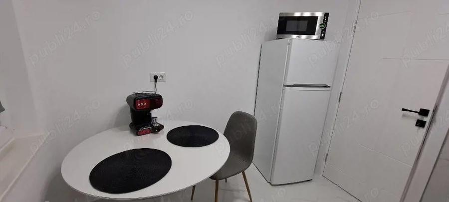 Inchiriez apartament in regim hotelier - 1