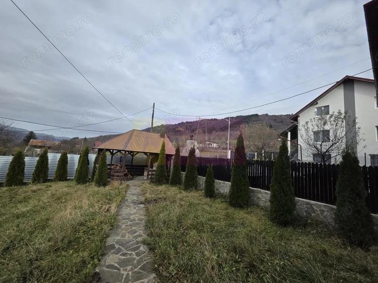 Vila de vacanta cu 4 camere de vanzare in Valea Doftanei - 1