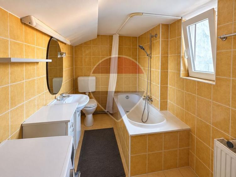 Apartament cu 3 camere în Centrul Istoric