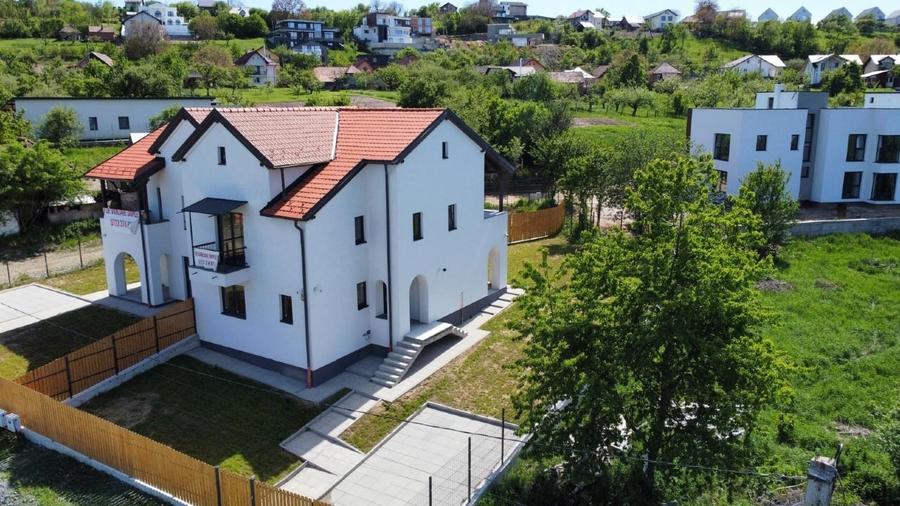 Duplex cu 5 camere cu Garaj în Feleacu