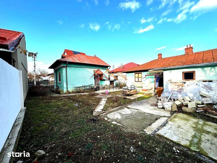 Casă cu 3 camere semidecomandat cu Teren 356 Mp în Central