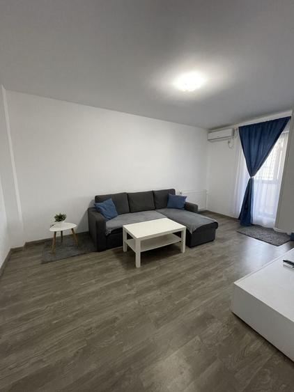 Apartament cu 2 camere decomandat în Roșu