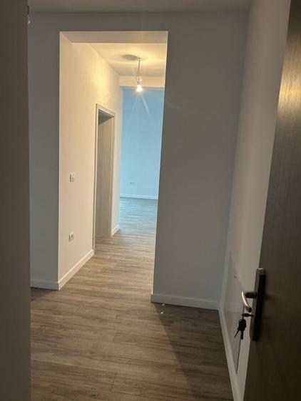 Apartament cu 2 camere decomandat în Girocului