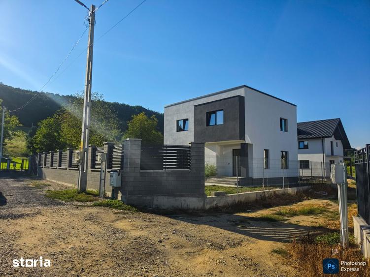 Casă cu 4 camere cu Teren 499 Mp în Mărăcineni