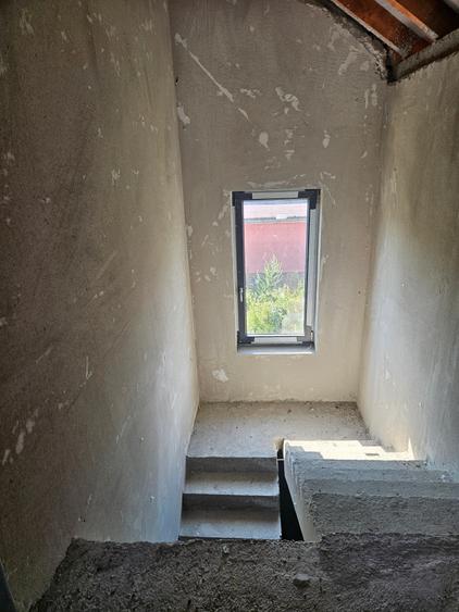 Casă individuală cu 3 camere cu Garaj în Sântana de Mureș
