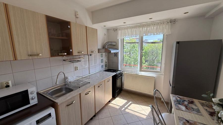 Apartament cu 2 camere decomandat, mobilat în P-ța Amzei