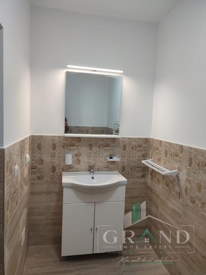 Spațiu comercial, de 90 mp, în Central