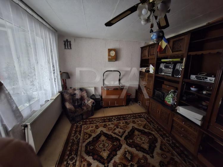 Apartament cu 3 camere decomandat în Drumul Taberei
