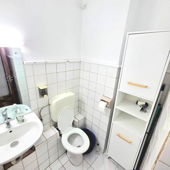 Apartament cu 3 camere semidecomandat în Iancului