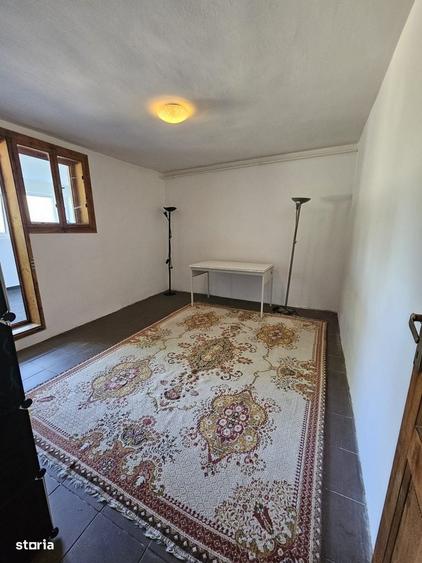 Casă cu 4 camere decomandat în Ghiroda