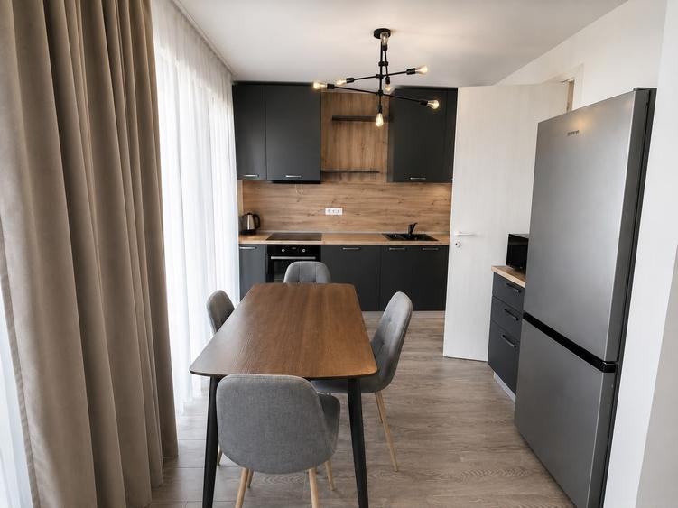 Apartament cu 2 camere semidecomandat în Aviației