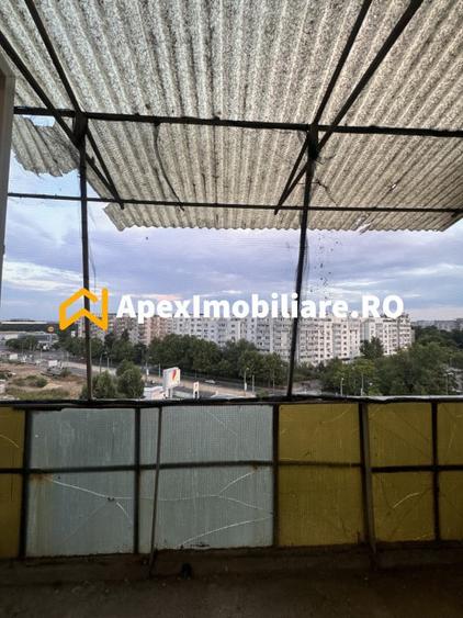 Apartament cu 4 camere decomandat în Costin Georgian