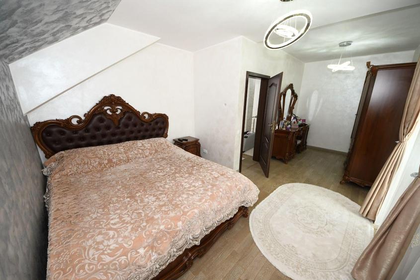 Casă individuală cu 5 camere cu Teren 432 Mp în Costi