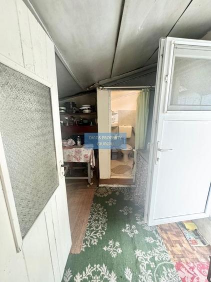 Casă individuală cu 3 camere cu Canalizare în Casa Cărții