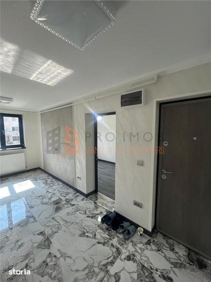 Apartament cu 3 camere semidecomandat în Central