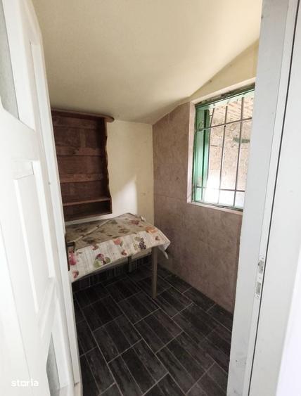 Casă cu 4 camere cu Teren 350 Mp în Central