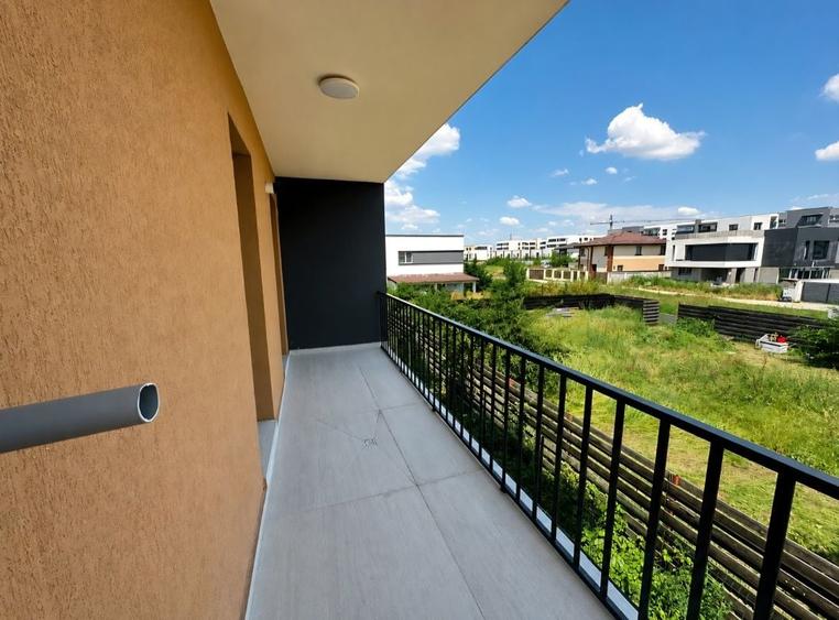 Apartament cu 3 camere decomandat în Cățelu