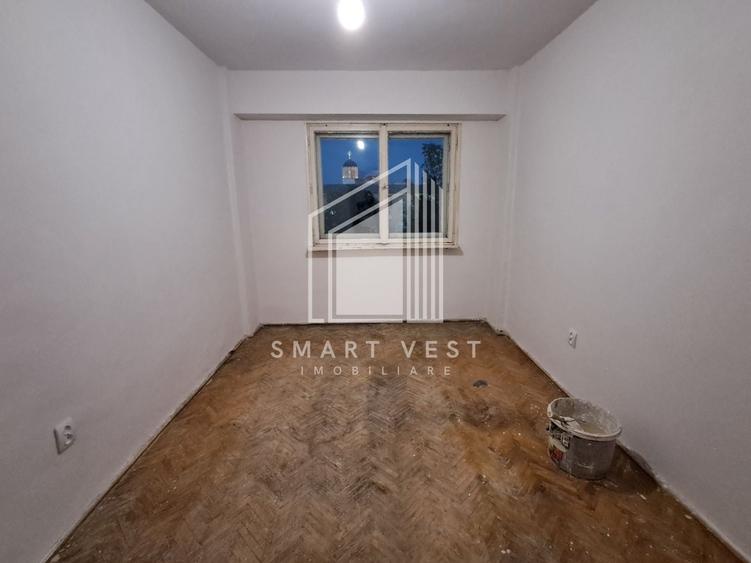 Apartament cu 4 camere în Micro 16