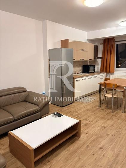 Apartament cu 2 camere semidecomandat, mobilat în Iosia