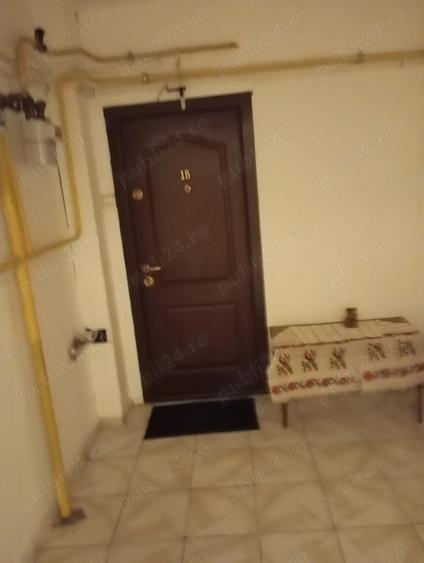 Garsonieră decomandată în Central