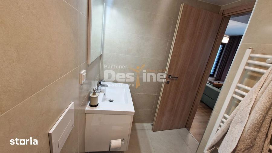 Apartament cu 3 camere, mobilat în Băneasa
