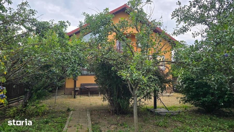 Casă cu 5 camere cu Teren 700 Mp în Snagov