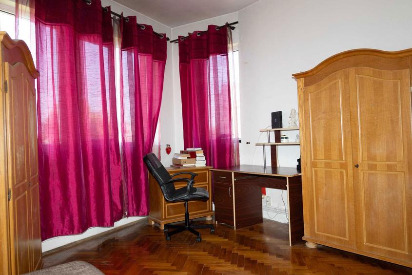 Inchiriez vila interbelica , impresionanta , Ploiesti - 5