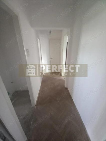 Ap.3 camere DECOMANDAT,Vest, etajul 4, Pret 72000 euro - 11