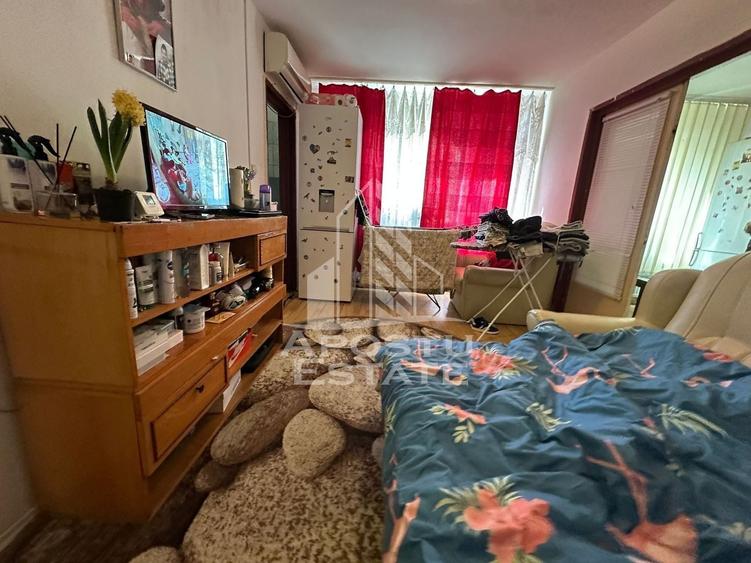 Apartament cu 2 camere, parter, centrala proprie, zona Sagului - 1